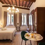 Casa Mavi- Сиена